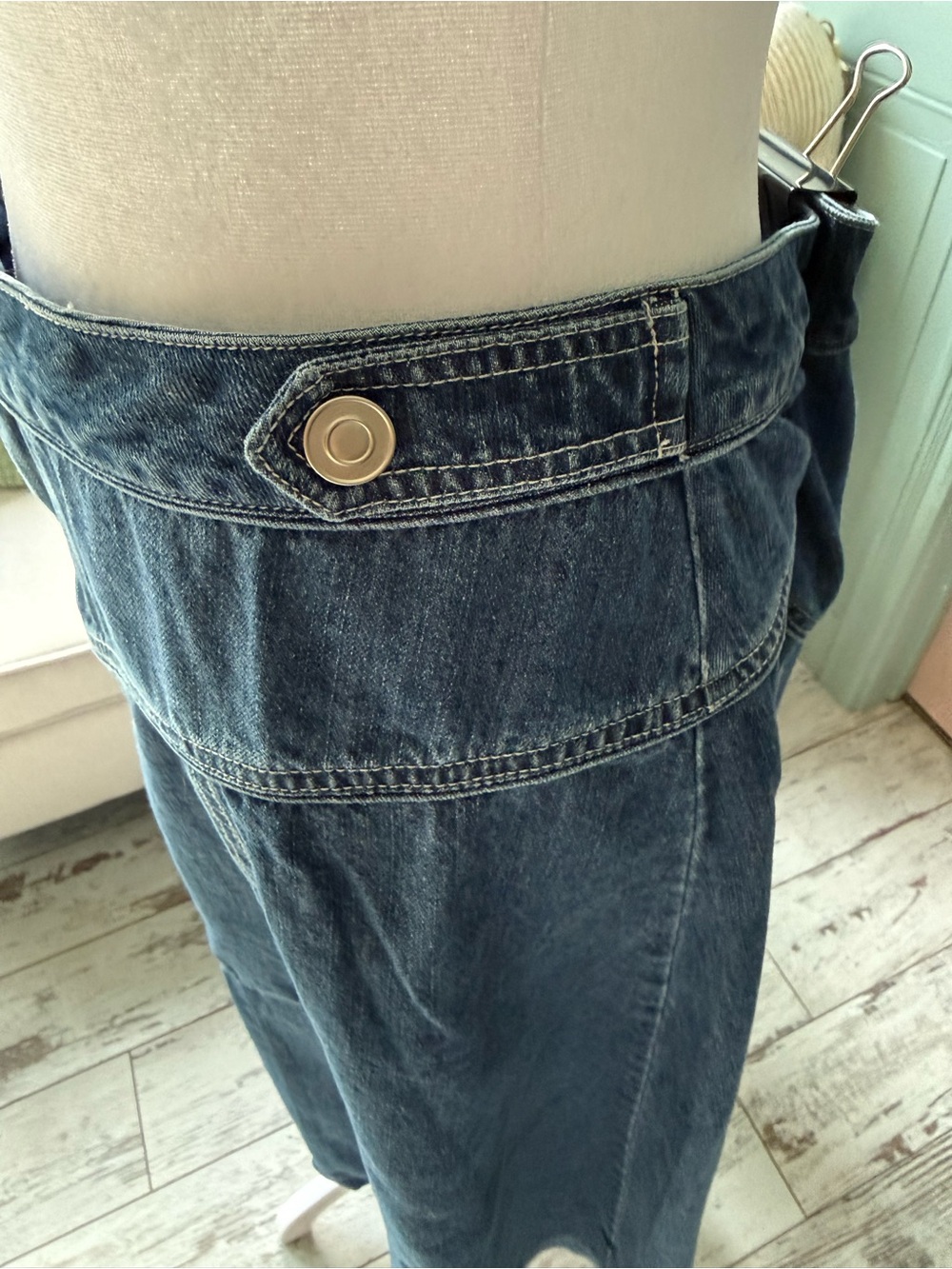 Ivy City Co Denim Skirt in denim NWOT - Picture 3 of 5